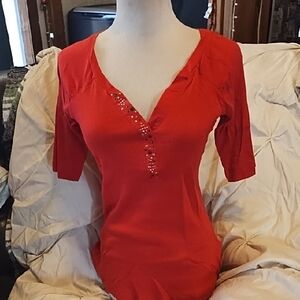 GLO  Vibrant Red V-Neck Tee